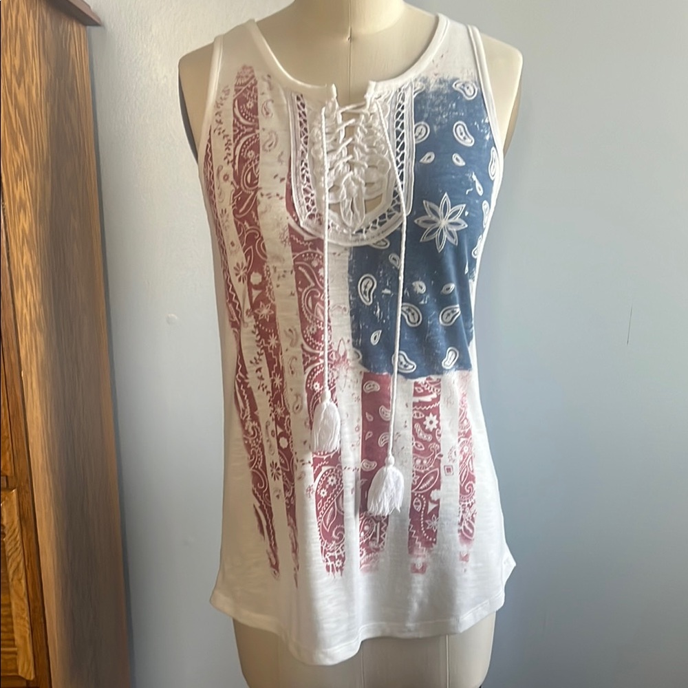 Red and White Tie Front Sleeveless Tank Top